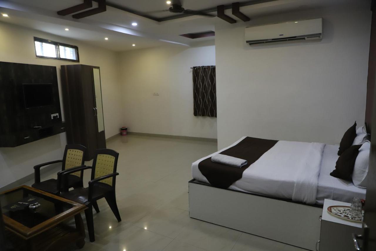 The Bagga Inn 贾巴尔普尔 外观 照片